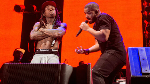 DRAKE REMINISES FANS WHO STARTED VERZUZ WITH DRAKE VS. LIL WAYNE TOUR MEMORABILIA