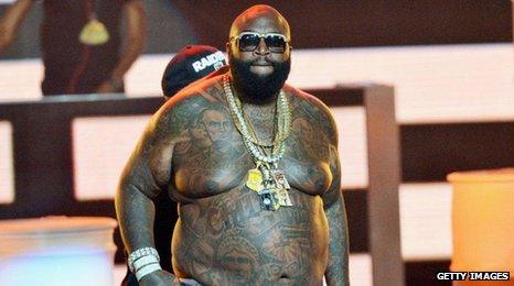 MID-PERFORMANCE, RICK ROSS RECEIVES A MARRIAGE PROPOSAL FROM A FEMALE FAN