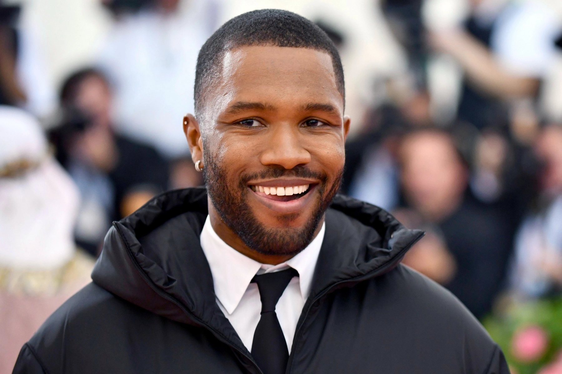 In this unearthed video, 17-YEAR-OLD FRANK OCEAN SINGS AT HIS HIGH SCHOOL GRADUATION