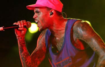 REACTION OF CHRIS BROWN TO SUSPECT IN DALLAS AIRPORT SHOOTING WHO CLAIMS SHE’S HIS WIFE