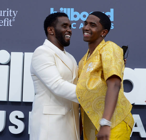 DIDDY & KING COMBS ARE FIRST FATHER-SON TEAM TO RISE TO THE TOP OF THE US AIRPLAY CHARTS AT THE SAME TIME