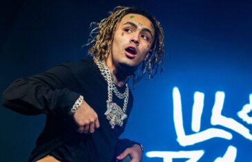 $25K IS SPENT BY LIL PUMP ON A NEW SET OF “PORCELAIN GANG” TEETH