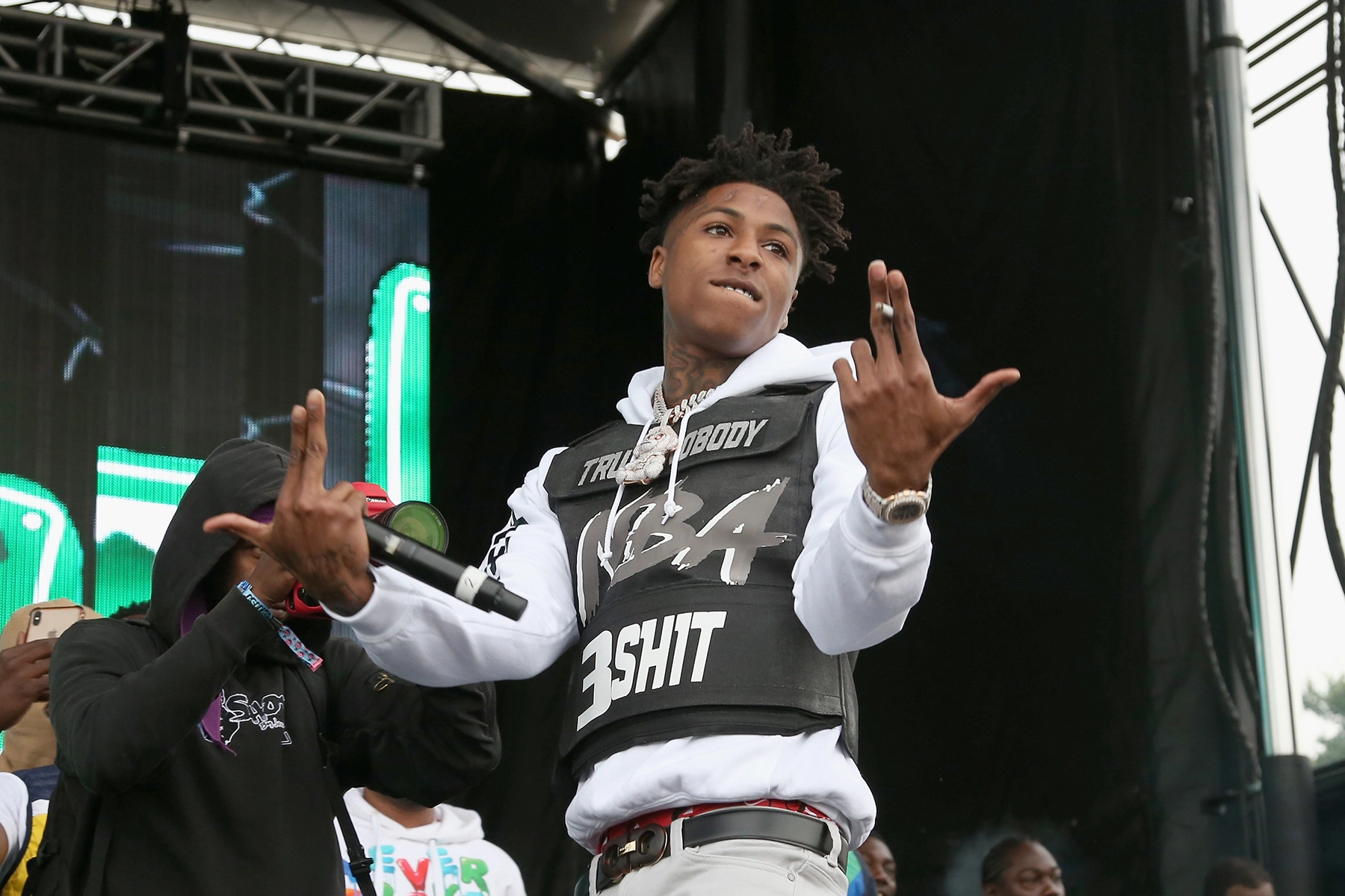 In his fiery new song “F-CK THE INDUSTRY PT. 2,” NBA YOUNGBOY DISSEMINATES DRAKE, J. COLE, & LIL YACHTY